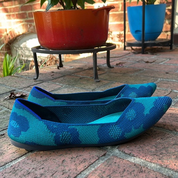 Rothy’s point deep water poppy - Picture 4 of 5